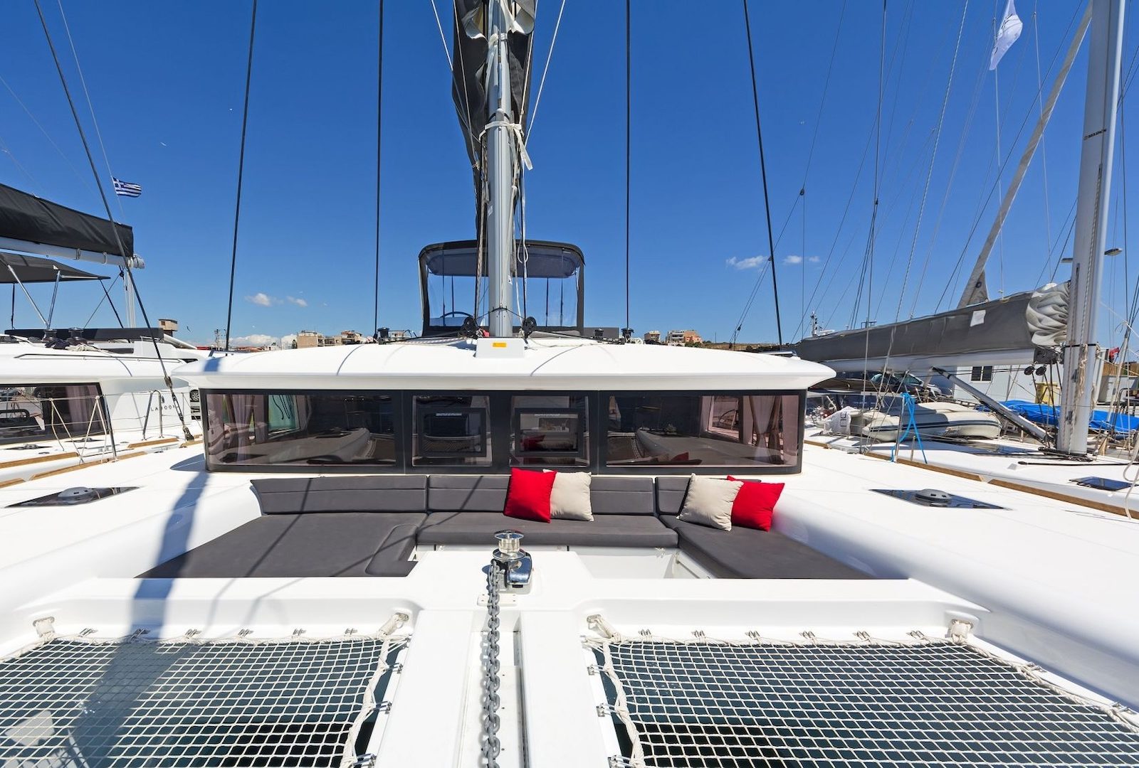 diva-catamaran-Upt2_36025L