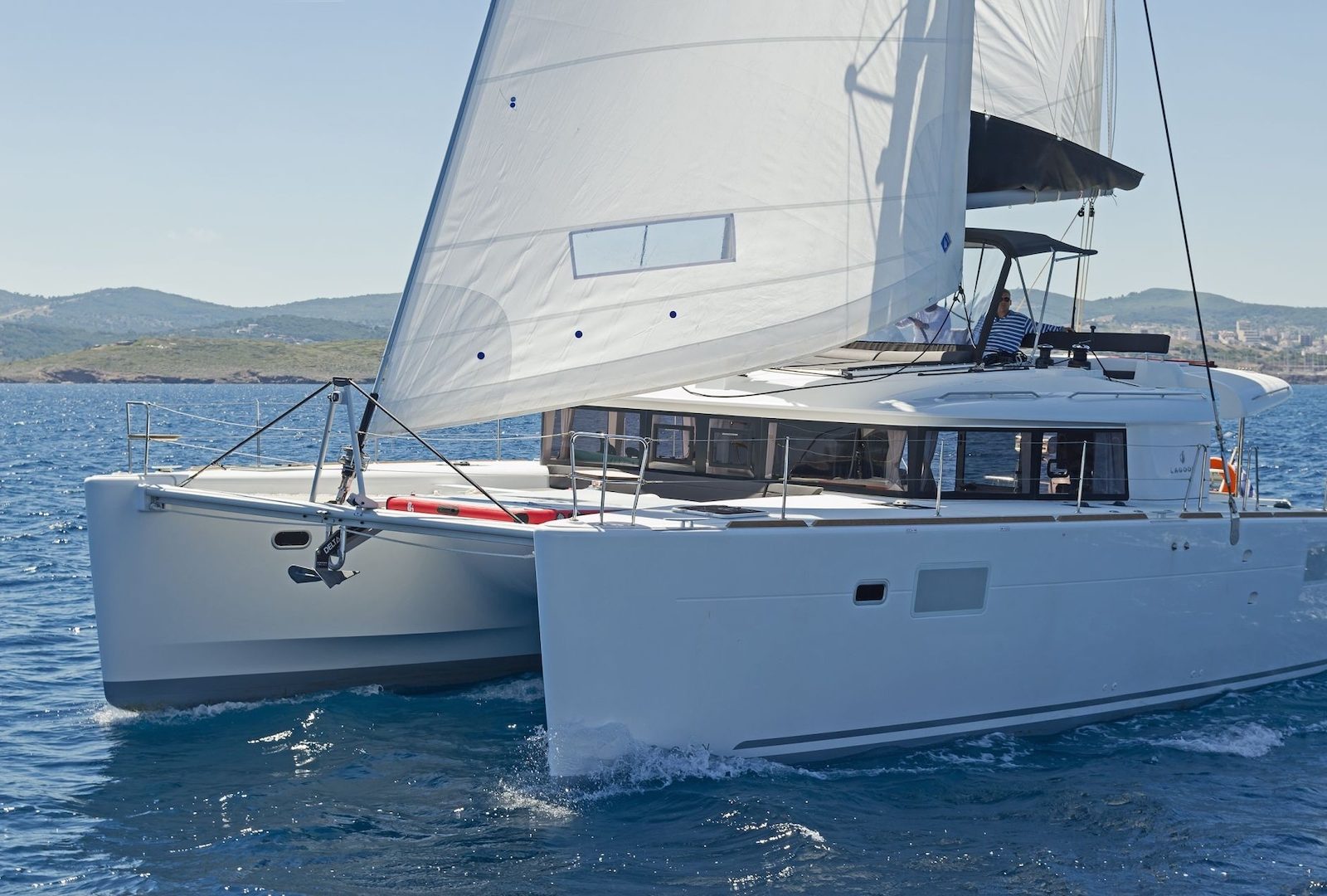 diva-catamaran-Upt2_36221L