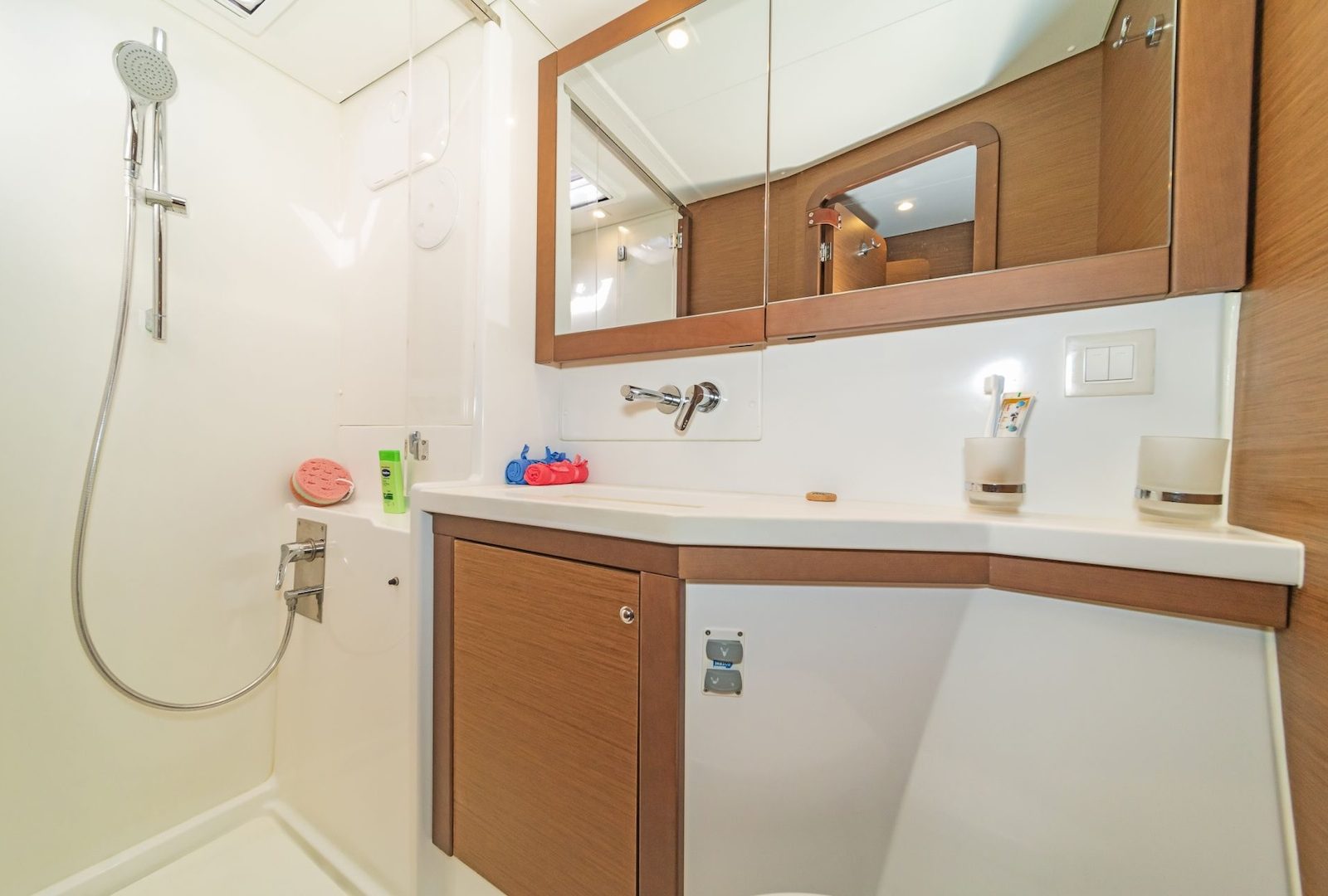 diva-catamaran-_dsc0466l